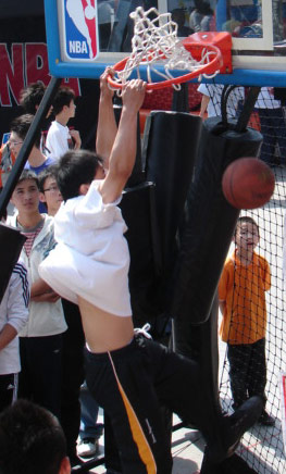 的攻击发动 的攻击发动